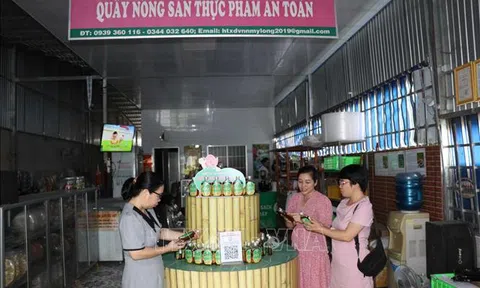 Điểm tựa gắn kết nông dân phát triển kinh tế nông nghiệp