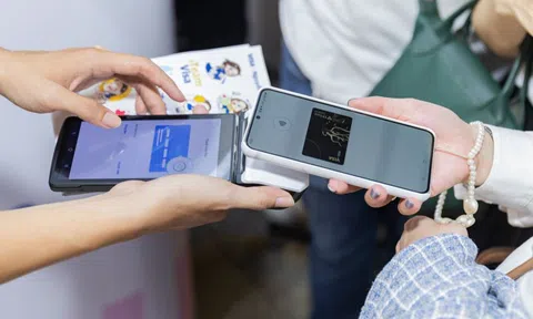 Khi người Việt ‘chạm’ vào nền kinh tế không tiền mặt